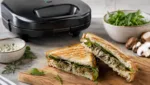 Sandwichmaker Pilz-Kraeuter-Sandwich mit Rucola